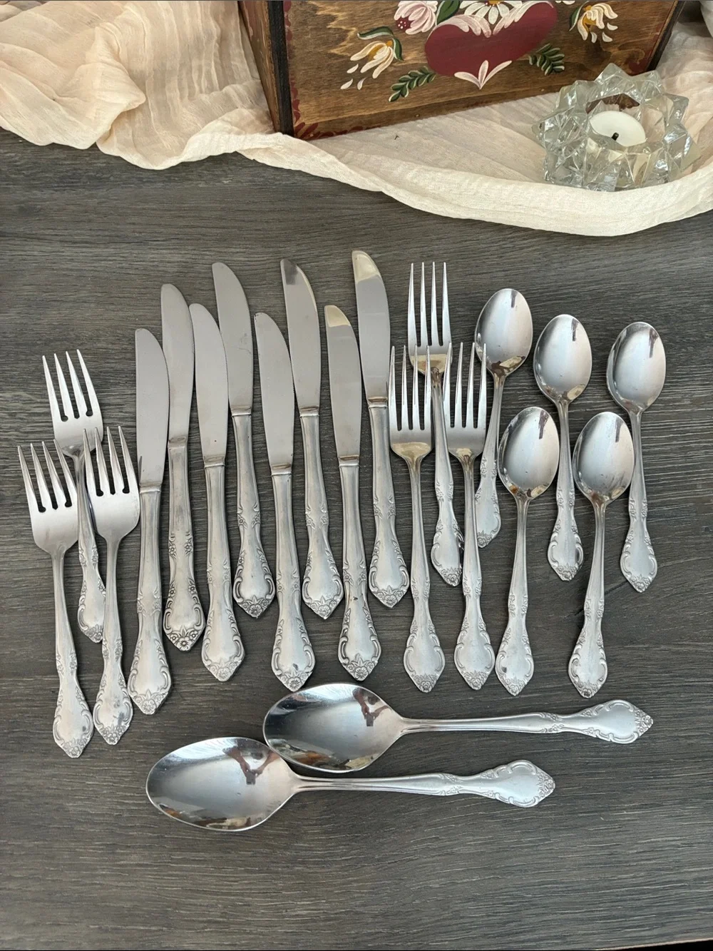21 Piece Stainless Korea Flatware Silverware Scroll Floral Pattern